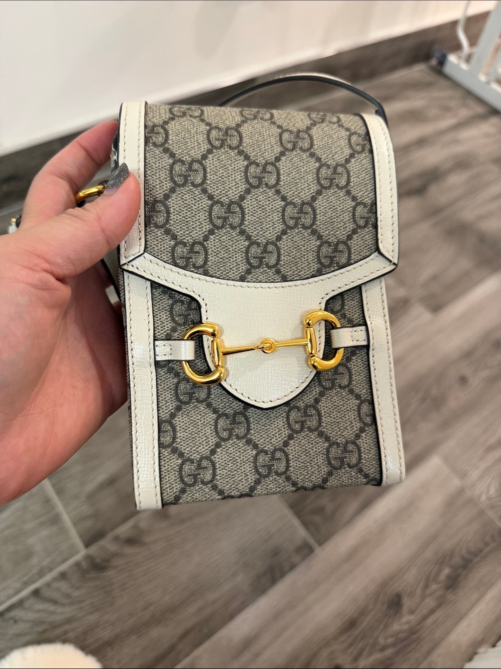 Gucci Beige Monogram Crossbody with White Trim and Gold Horsebit - Picture 10 of 16